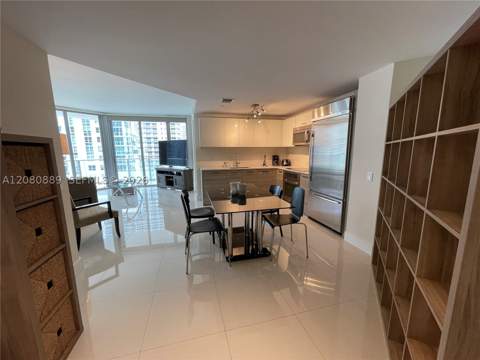 1300 Brickell Bay Dr 2010, Miami FL - photo 8 of 25