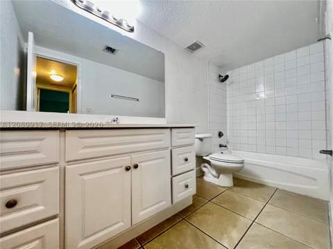 5201 Geneva Way 109, Doral FL - photo 12 of 14