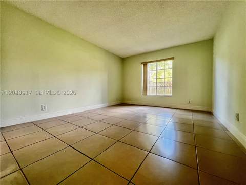 5201 Geneva Way 109, Doral FL - photo 9 of 14