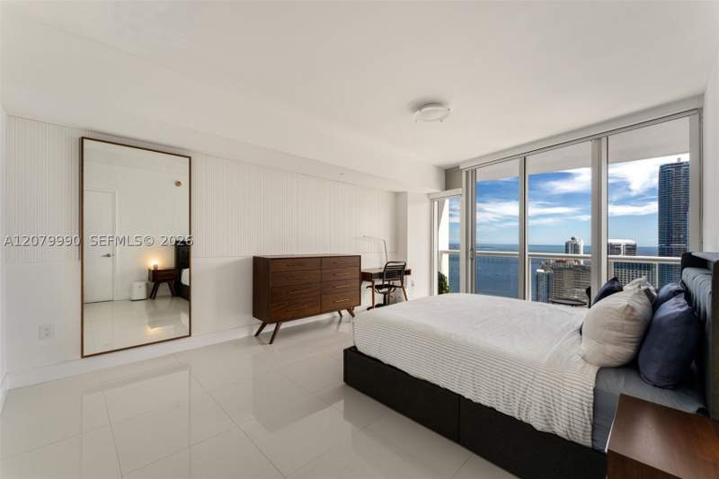 1 bedroom Condominium at 495 Brickell Ave 4709, Icon Brickell No Two, Miami — photo 4