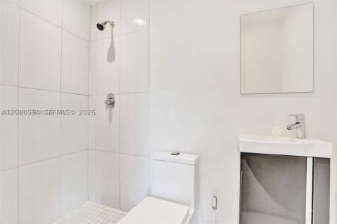941 NE 155th Ter, North Miami Beach FL - photo 13 of 18