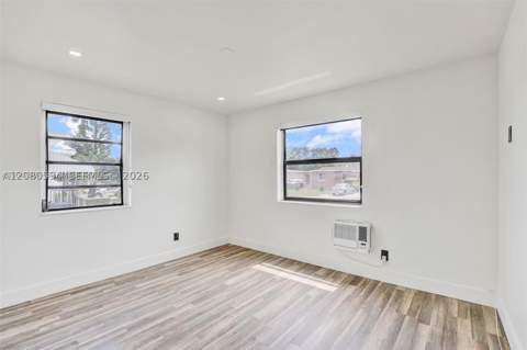 941 NE 155th Ter, North Miami Beach FL - photo 15 of 18