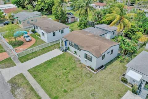 941 NE 155th Ter, North Miami Beach FL - photo 17 of 18