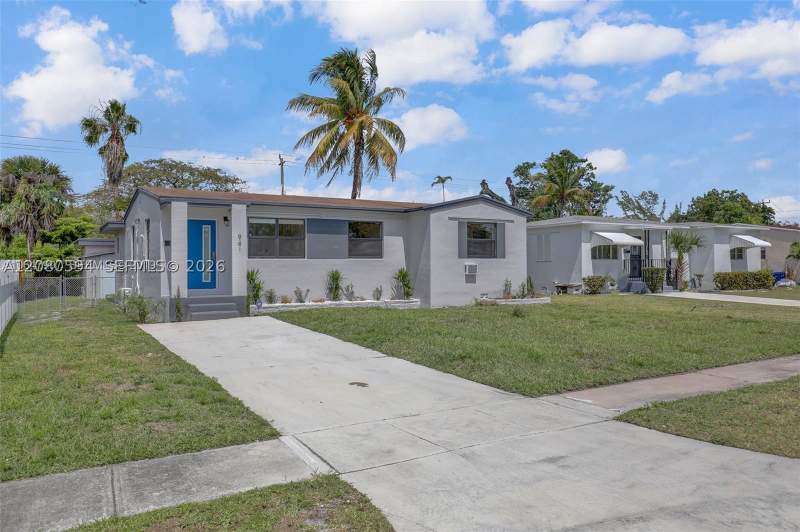4 bedroom SingleFamilyResidence at 941 NE 155th Ter, Jillshar-Darrylcar, North Miami Beach — photo 2