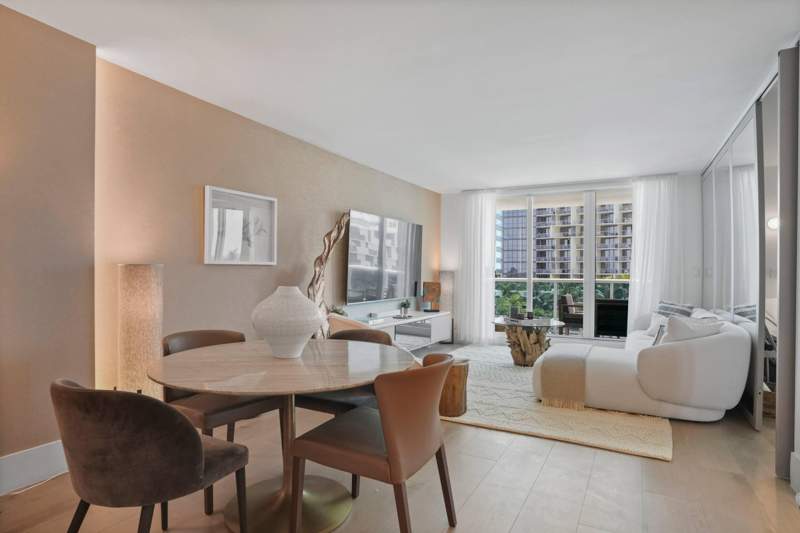 2 bedroom Condominium at 2301 Collins Avenue 407, Roney Palace Condo, Miami Beach — photo 3