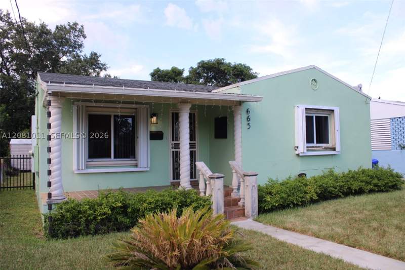 2 bedroom SingleFamilyResidence at 665 NW 50th St, Railway Shops Addn 2nd Am, Miami — photo 3