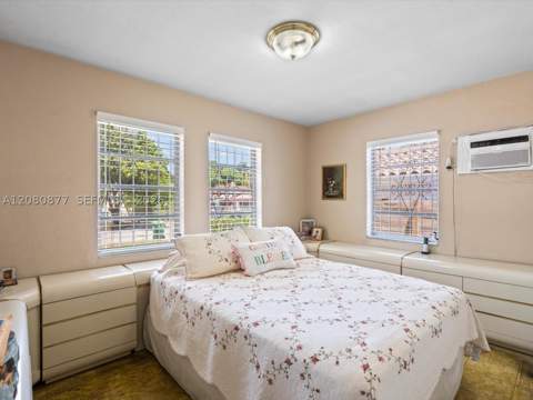 1828 SW 18th St, Miami FL - photo 6 of 54