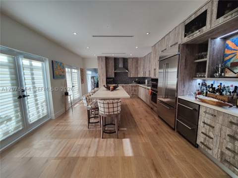 1823 S Bayshore Ln, Miami FL - photo 14 of 77