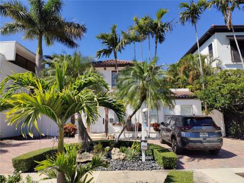 1823 S Bayshore Ln, Miami FL - photo 6 of 77