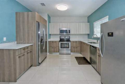 17801 SW 108th Ct, Miami FL - photo 6 of 14