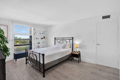 2500 NE 135th St C311, North Miami FL - photo 16 of 59