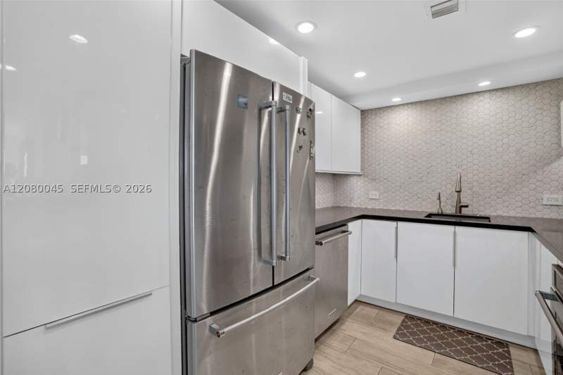 2 bedroom Condominium at 2500 NE 135th St C311, Dorset House Condo, North Miami — photo 3