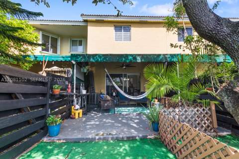 8210 NW 10th St 4, Miami FL - photo 24 of 27