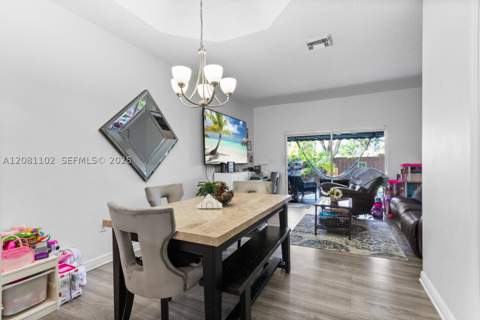 8210 NW 10th St 4, Miami FL - photo 8 of 27