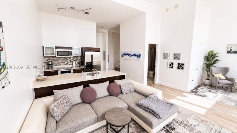 1 bedroom Condominium at 1900 N Bayshore Dr 504, Quantum On The Bay Condo, Miami — photo 5