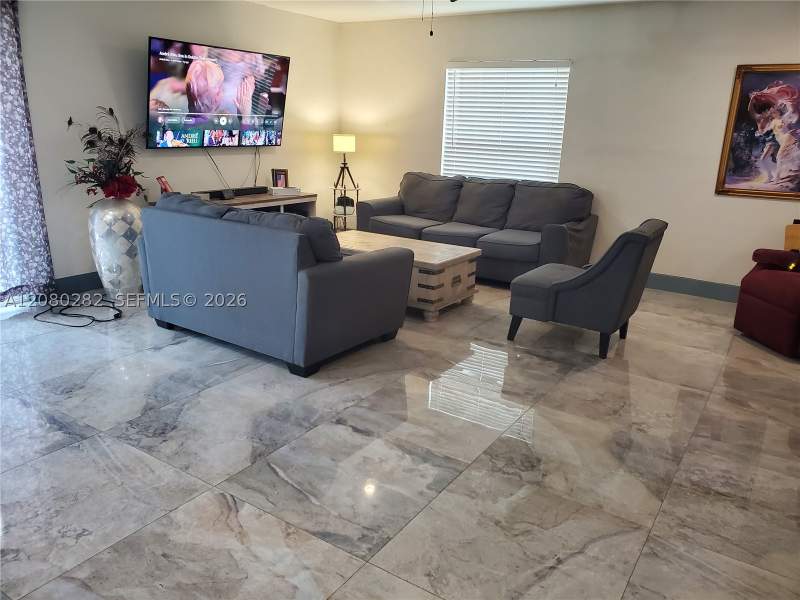 4 bedroom SingleFamilyResidence at 16630 SW 102nd Pl, Samson Highlands, Miami — photo 5