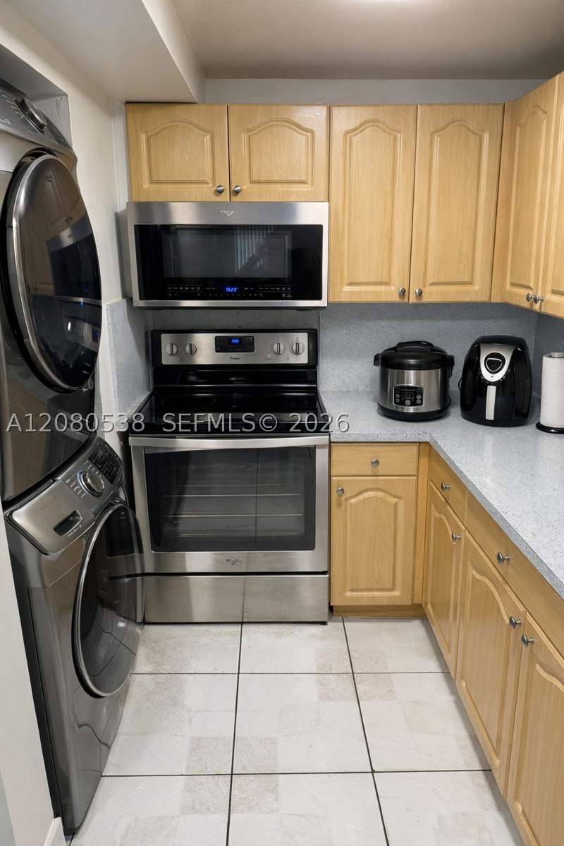 2 bedroom Condominium at 10090 NW 80th Ct 1540, Samari Lake East Condo, Hialeah Gardens — photo 5