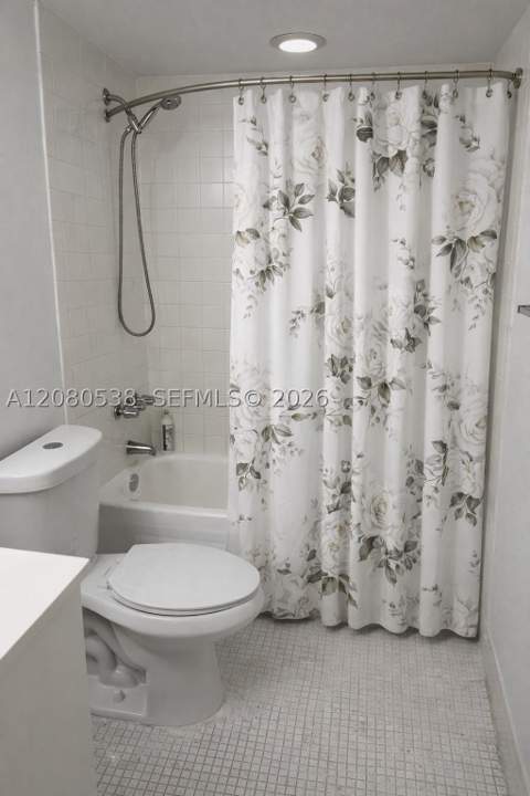 10090 NW 80th Ct 1540, Hialeah Gardens FL - photo 8 of 14