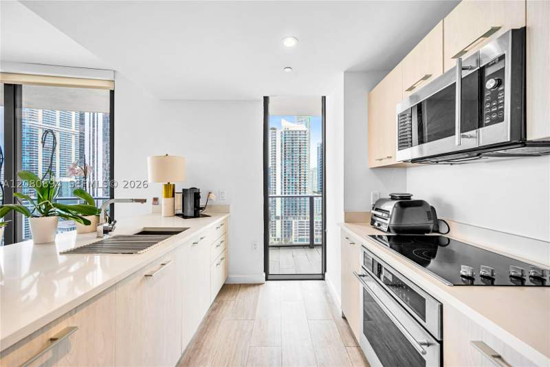 2 bedroom Condominium at 45 SW 9th St 2103, Brickell Heights East Con, Miami — photo 5