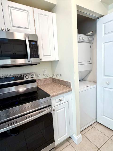 17150 N Bay Rd 2419, Sunny Isles Beach FL - photo 7 of 27