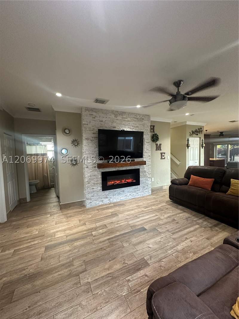 5 bedroom SingleFamilyResidence at 3134 NE 3rd Dr, Bimini At The Oasis, Homestead — photo 4