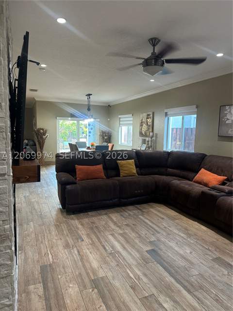 3134 NE 3rd Dr, Homestead FL - photo 6 of 22