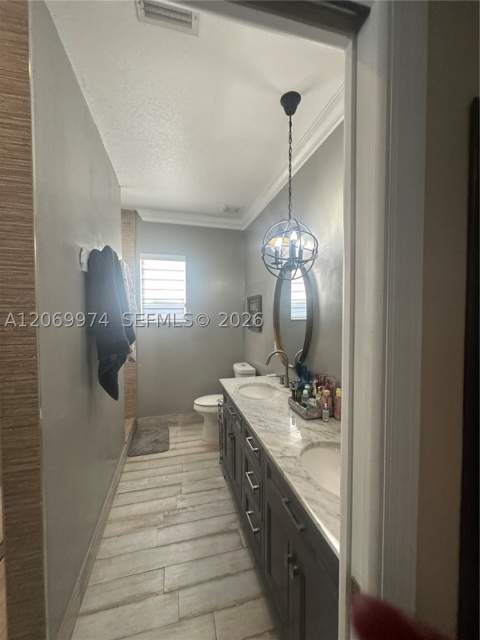 3134 NE 3rd Dr, Homestead FL - photo 9 of 22