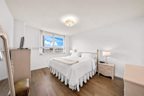 2000 N Bayshore Dr 1502, Miami FL - photo 8 of 40