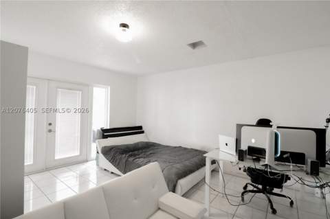 14615 SW 142nd Place Cir, Miami FL - photo 15 of 17