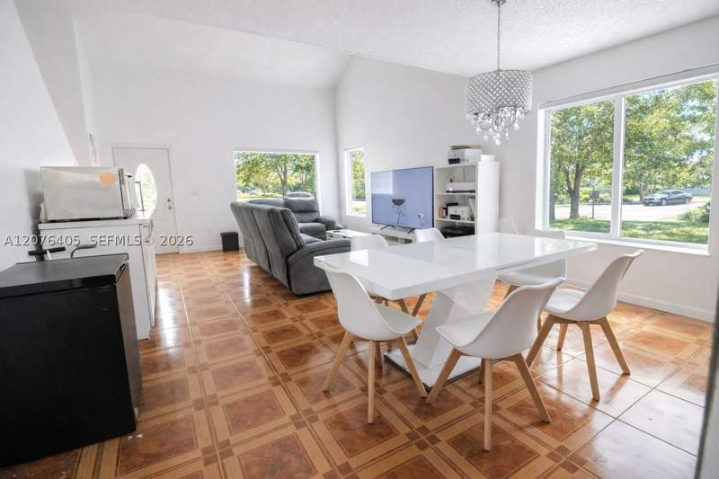4 bedroom SingleFamilyResidence at 14615 SW 142nd Place Cir, Country Walk West Sec 1, Miami — photo 4