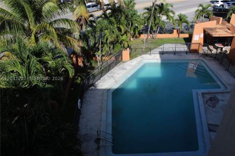 6780 W 2nd Ct 401, Hialeah FL - photo 14 of 18