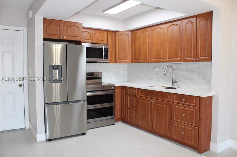2 bedroom Condominium at 6780 W 2nd Ct 401, International Condo, Hialeah — photo 3
