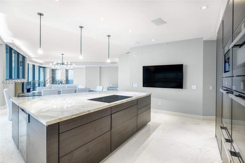 4 bedroom Condominium at 18555 Collins Ave 1505, 18555 Collins Avenue Cond, Sunny Isles Beach — photo 5