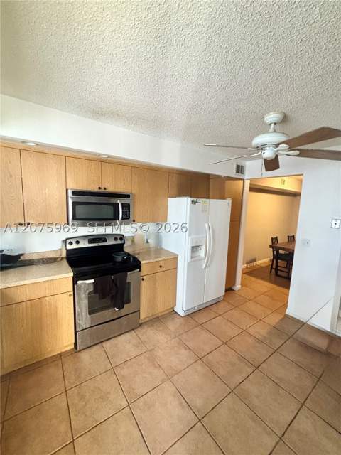 2249 SE 27th Dr 106-D, Homestead FL - photo 8 of 12