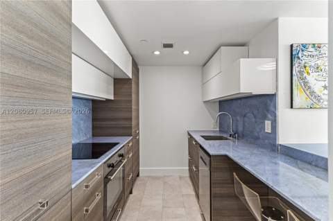 1000 West Ave 1518, Miami Beach FL - photo 13 of 25