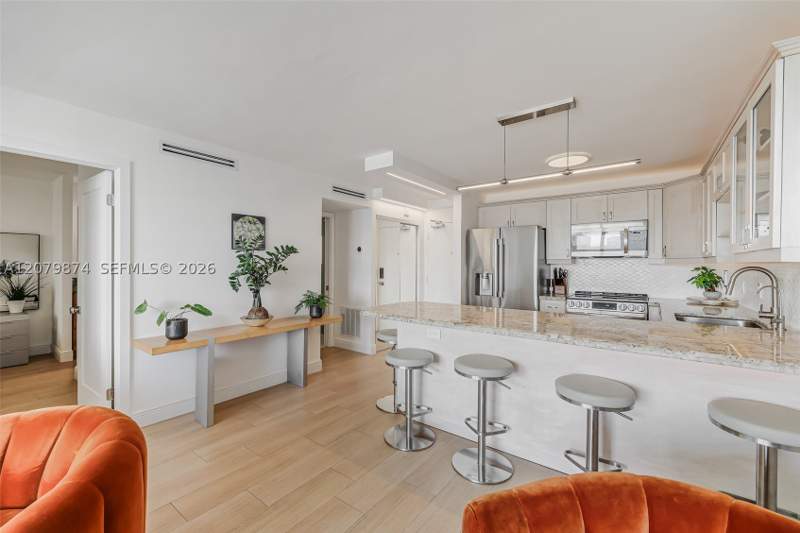 1 bedroom Condominium at 401 Ocean Dr 903, The Presidential Condo, Miami Beach — photo 5