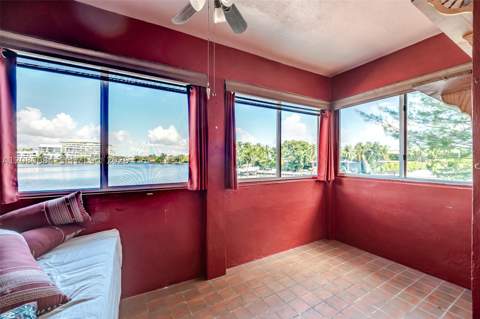 4730 Pine Tree Dr 17, Miami Beach FL - photo 11 of 28