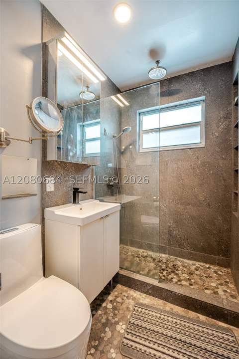 4730 Pine Tree Dr 17, Miami Beach FL - photo 17 of 28