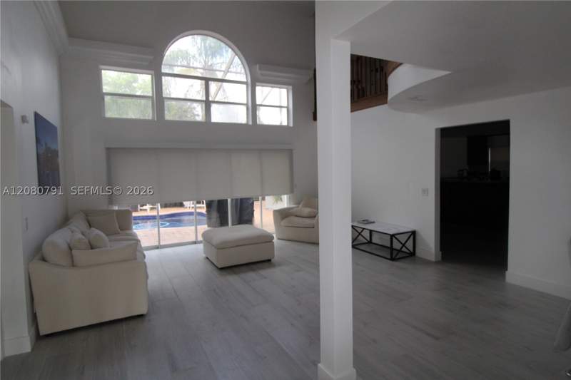 4 bedroom SingleFamilyResidence at 21340 SW 94th Ave, Lakes By The Bay Sec 7, Cutler Bay — photo 2