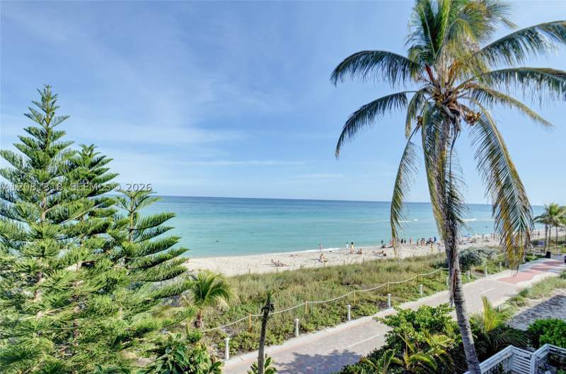 2 bedroom Townhouse at 5445 Collins Ave P2, Castle Beach Club Condo, Miami Beach — photo 5