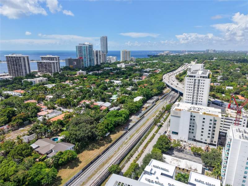 2 bedroom Condominium at 1600 SW 1st Ave 512, Le Parc At Brickell Condo, Miami — photo 5