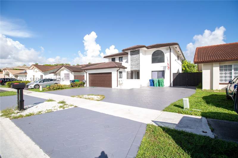 4 bedroom SingleFamilyResidence at 6332 SW 151st Pl, West Miller Heights Sec 3, Miami — photo 3