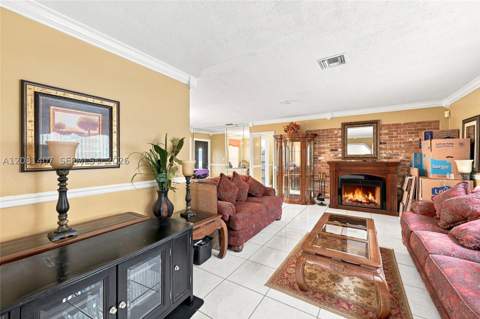 4470 NW 171st Ter, Miami Gardens FL - photo 6 of 37