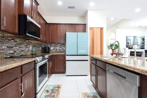 11828 SW 253rd St, Homestead FL - photo 8 of 56