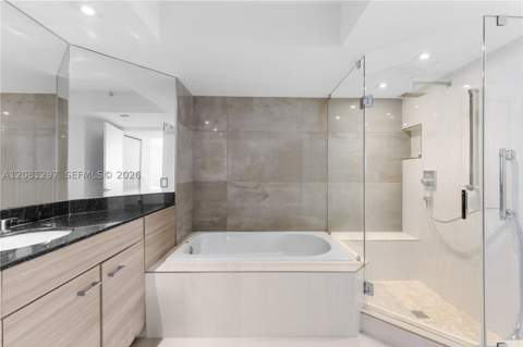 21055 Yacht Club Dr 2807, Aventura FL - photo 19 of 31