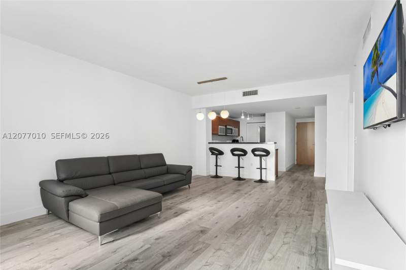 1 bedroom Condominium at 253 NE 2nd St 2104, Vizcayne South Condo, Miami — photo 2