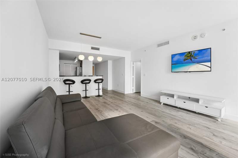 1 bedroom Condominium at 253 NE 2nd St 2104, Vizcayne South Condo, Miami — photo 3