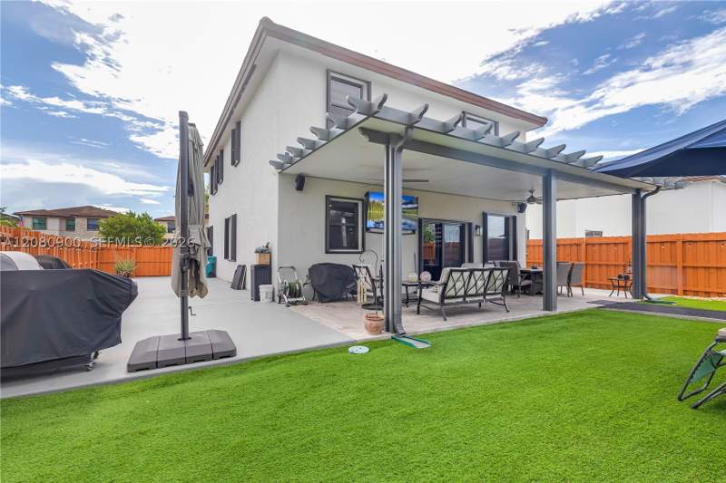 4 bedroom SingleFamilyResidence at 24960 SW 108th Ave, S Allapattah Gardens, Homestead — photo 2