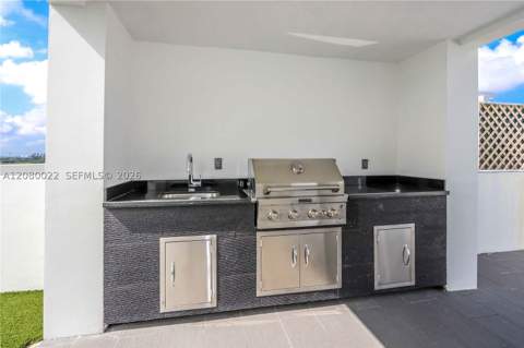 9123 NW 33rd St, Doral FL - photo 13 of 37