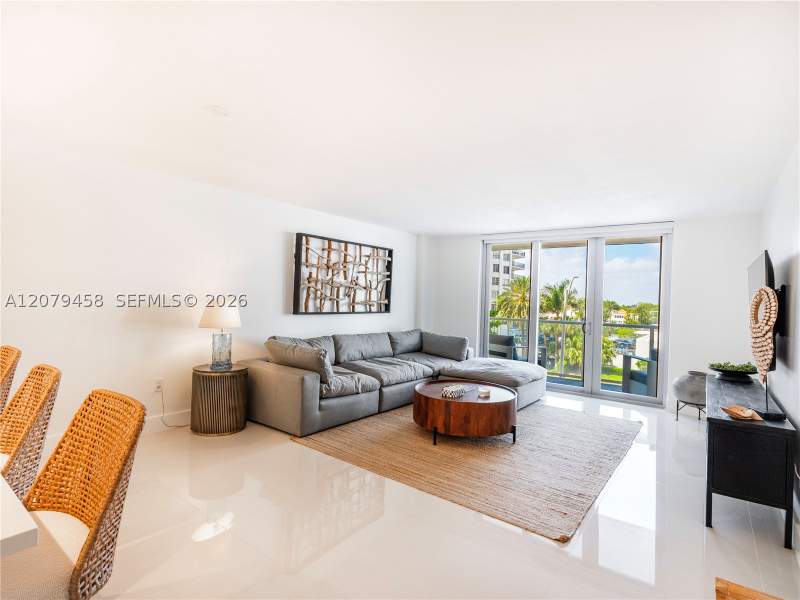 1 bedroom Condominium at 5701 Collins Ave 307, Arlen Beach Condo, Miami Beach — photo 5